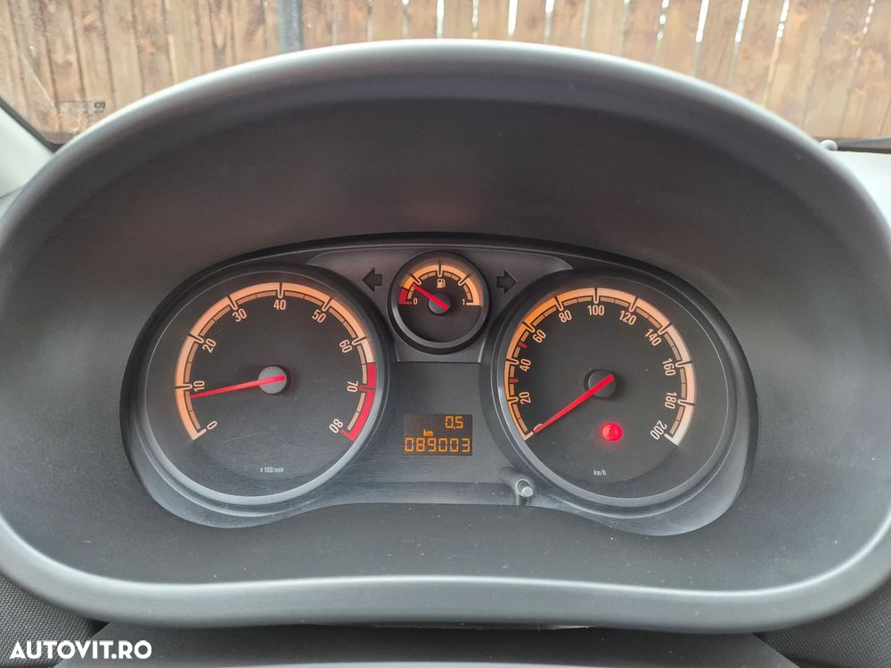 Opel Corsa - 8