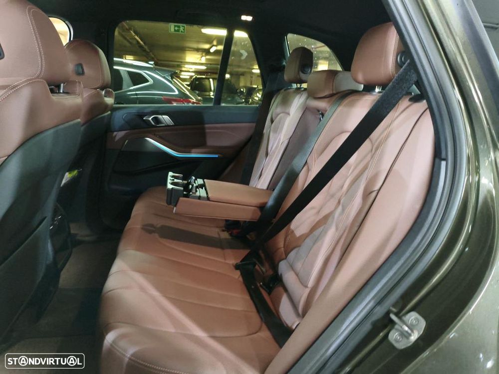BMW X5 45 e xDrive Pack M - 9