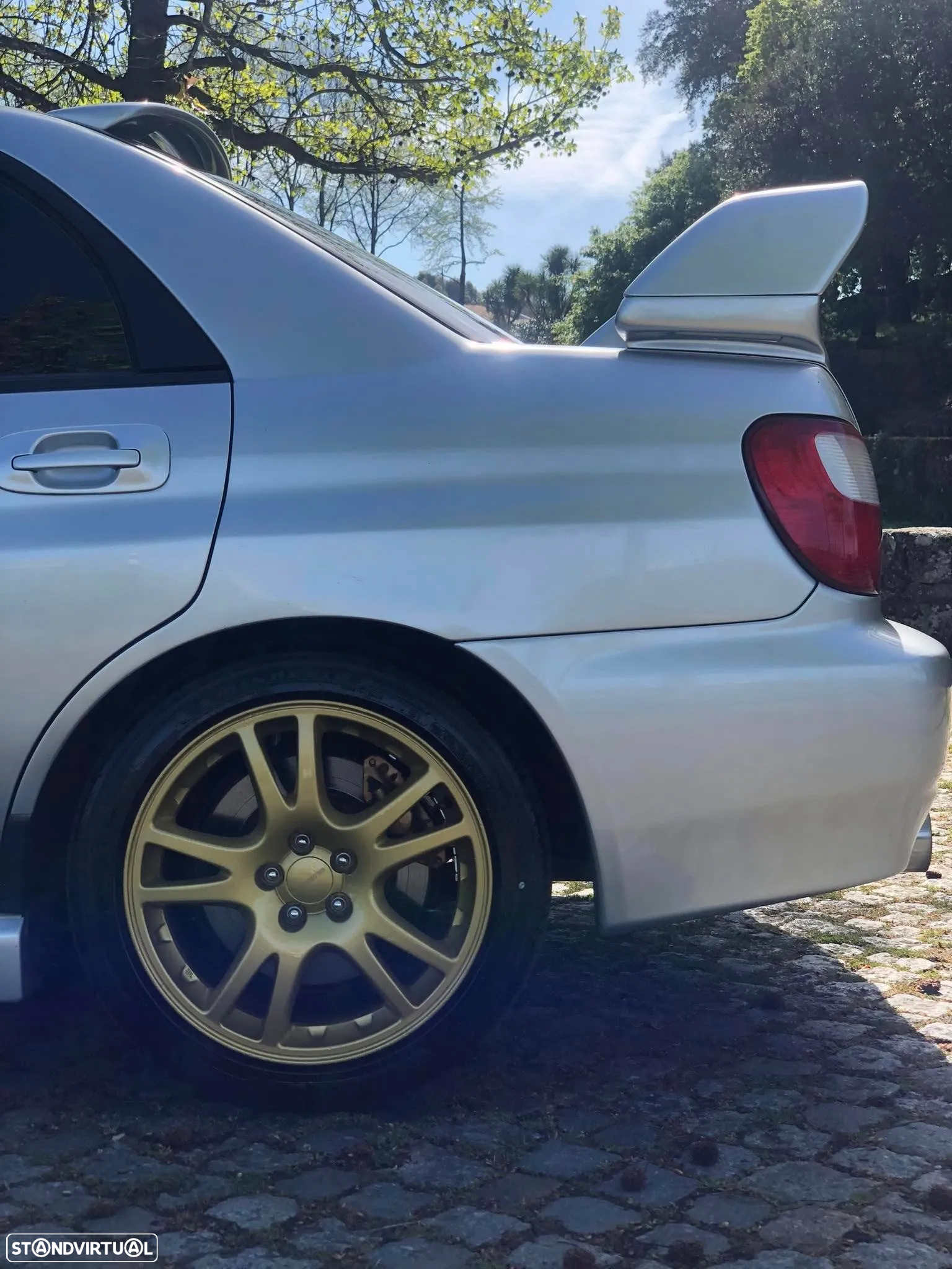 Subaru Impreza Sedan 2.0 WRX STi - 37