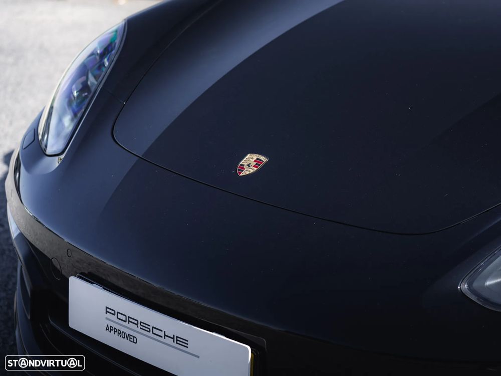 Porsche Panamera 4 E-Hybrid - 34
