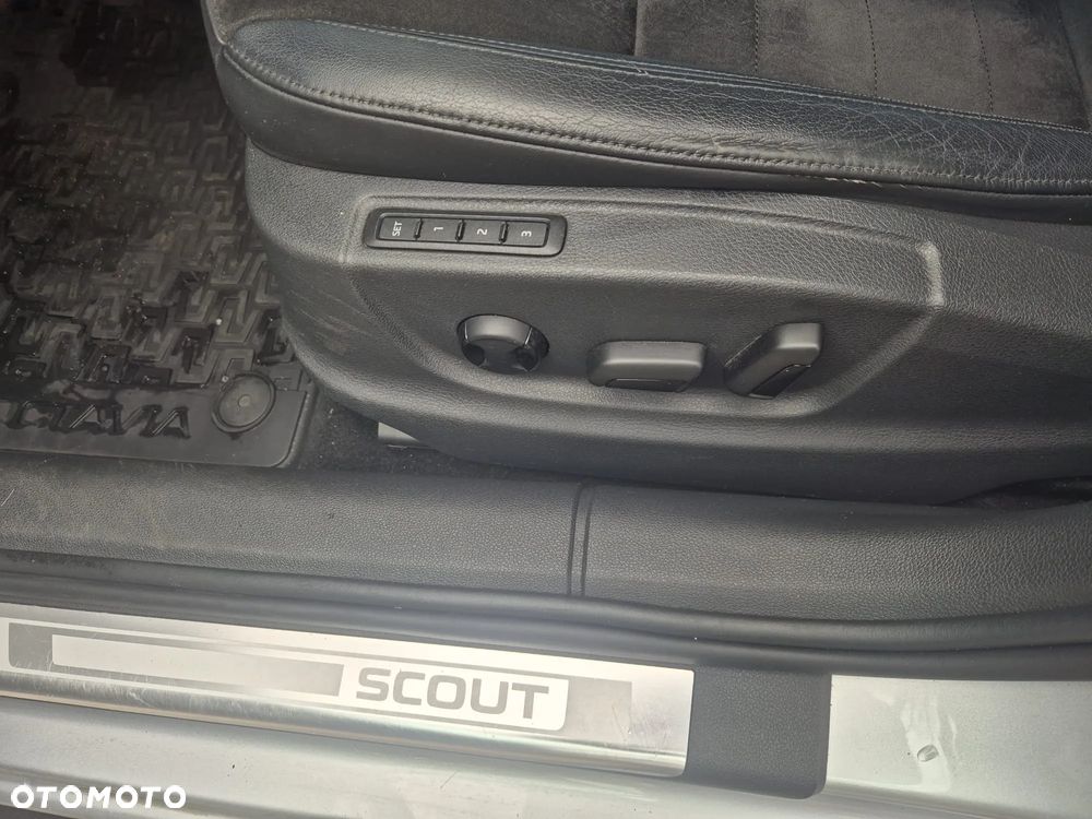Skoda Octavia Scout 1.8 TSI 4x4 DSG - 12