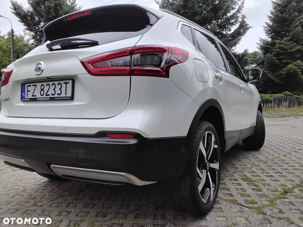 Nissan Qashqai 1.6 DCi 4x4 Tekna+ - 3