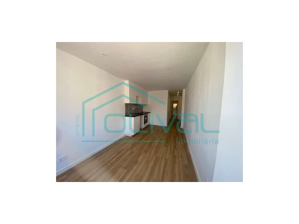 Apartamento T3 à venda na Rua de São Tomé e Príncipe - Grande imagem: 2/15