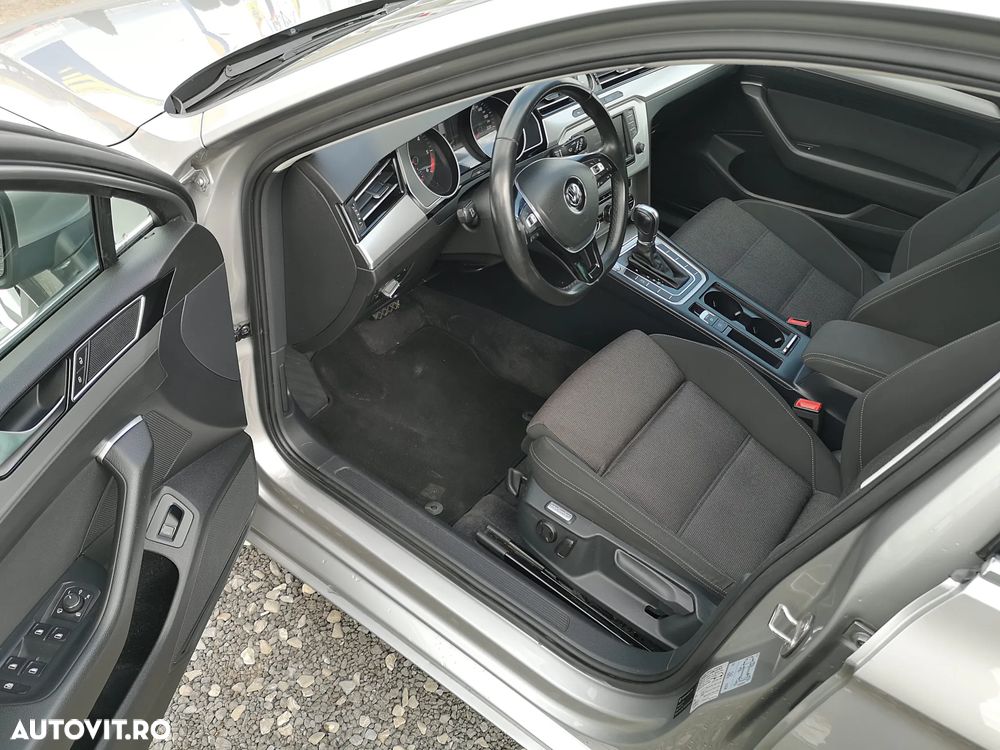 Volkswagen Passat - 16