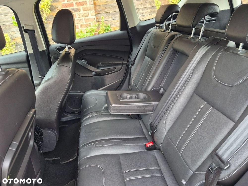 Ford Kuga - 9