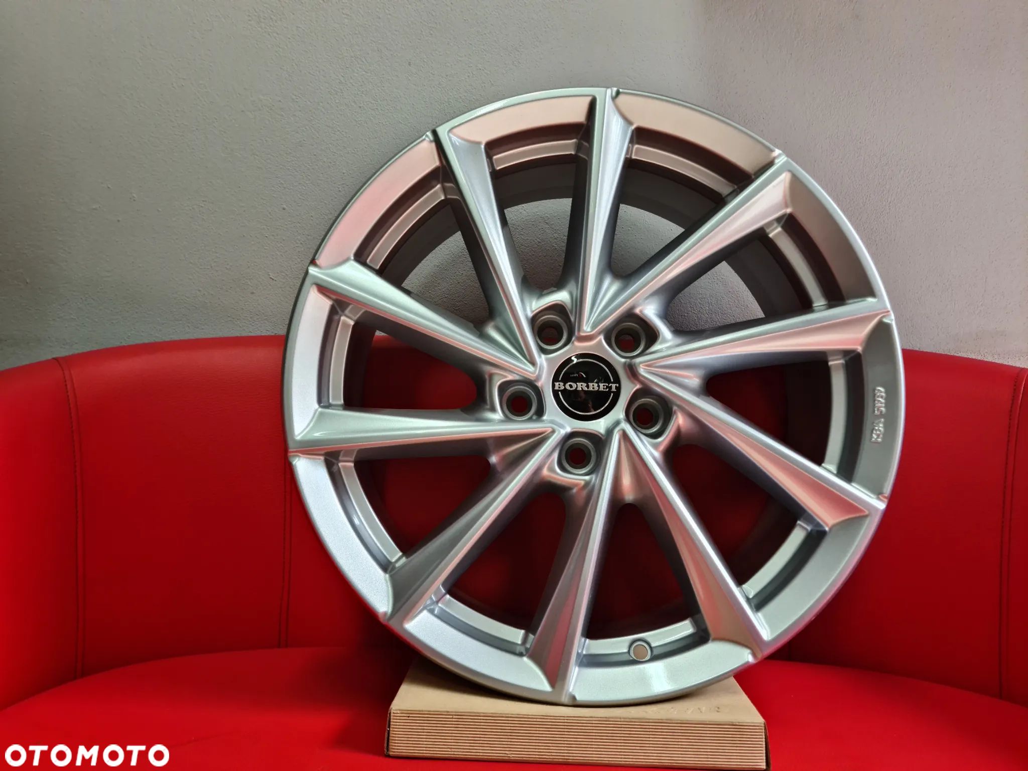 Felgi aluminiowe BORBET 5x114,3r18 et48 srebrne NOWE!!!! - 1