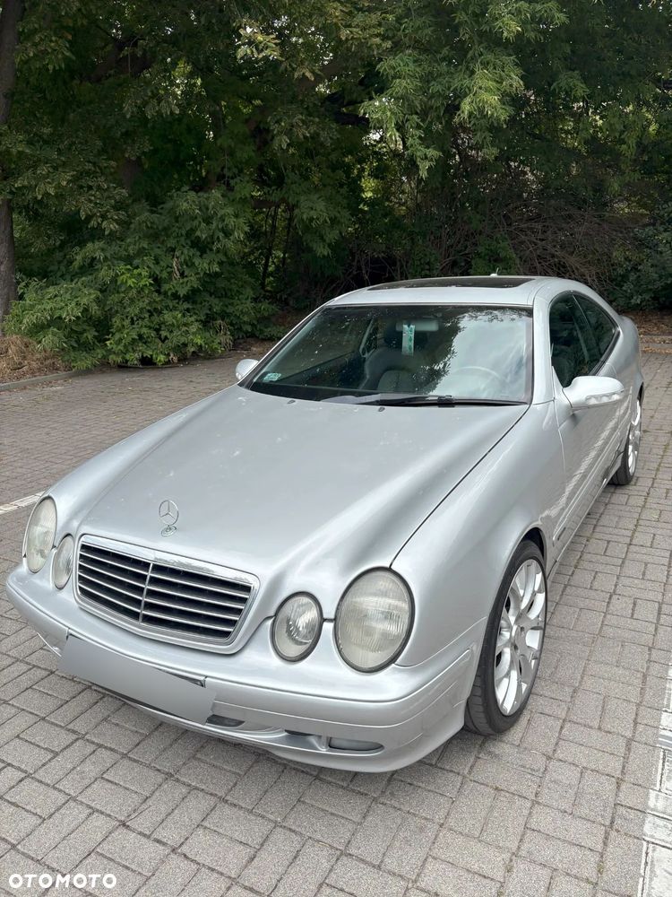 Mercedes-Benz CLK - 4