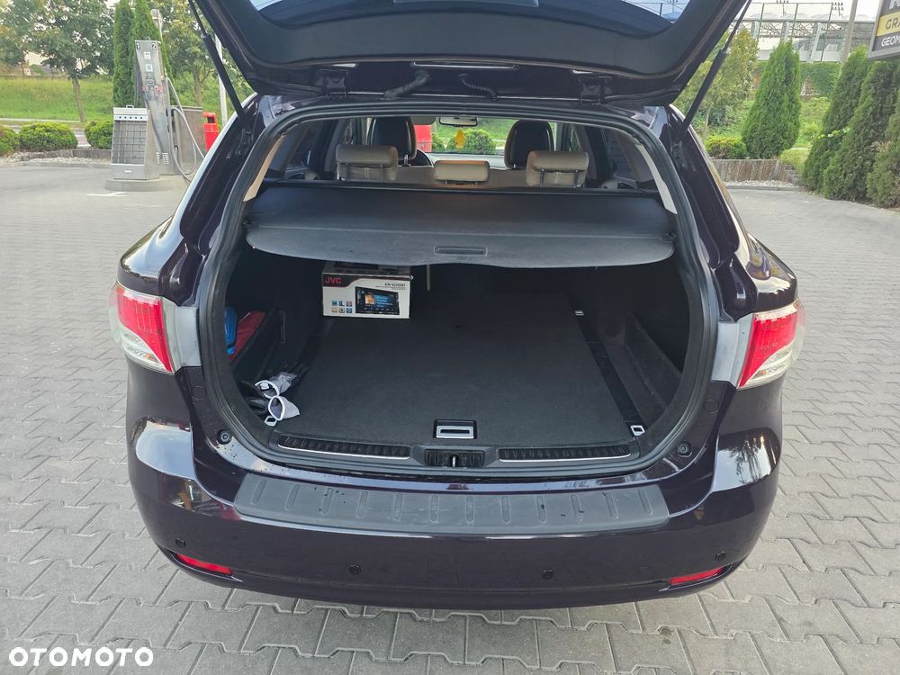 Toyota Avensis 1.8 Executive - 34