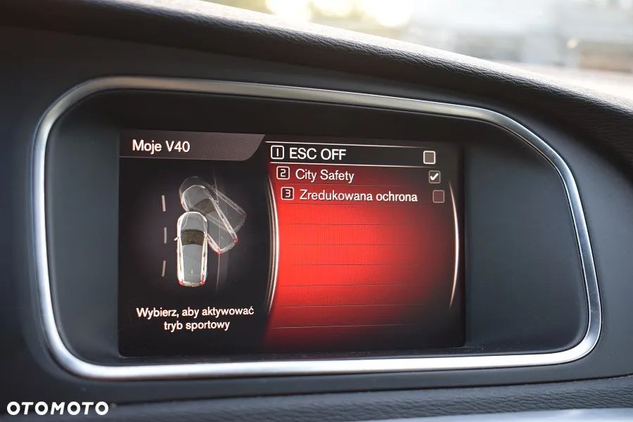Volvo V40 D3 Momentum - 14