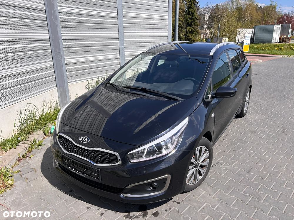 Kia Ceed 1.6 GDI Dream-Team Edition - 3
