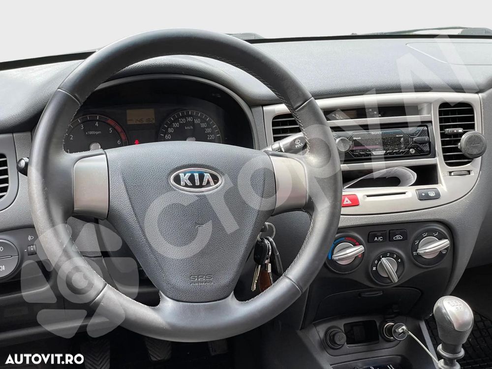 Kia Rio 1.5 DSL EX Comfort+ - 8