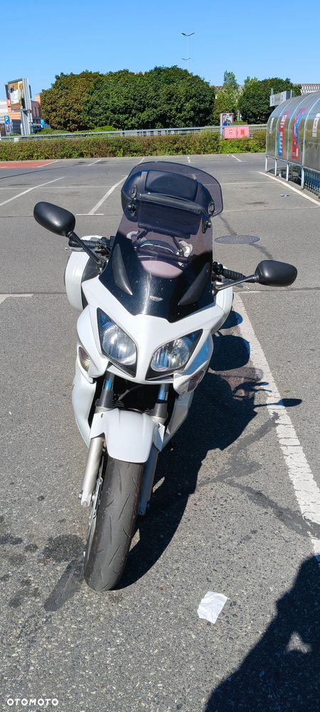 Honda CBF - 1