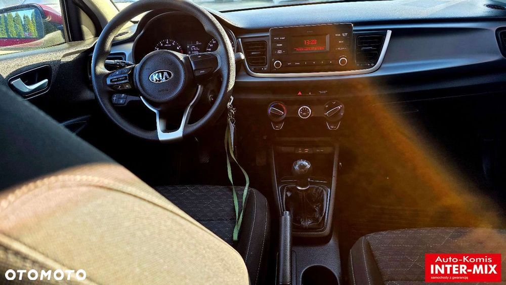 Kia Rio - 32