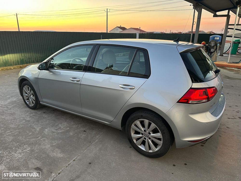VW Golf 1.6 TDi Highline DSG - 2