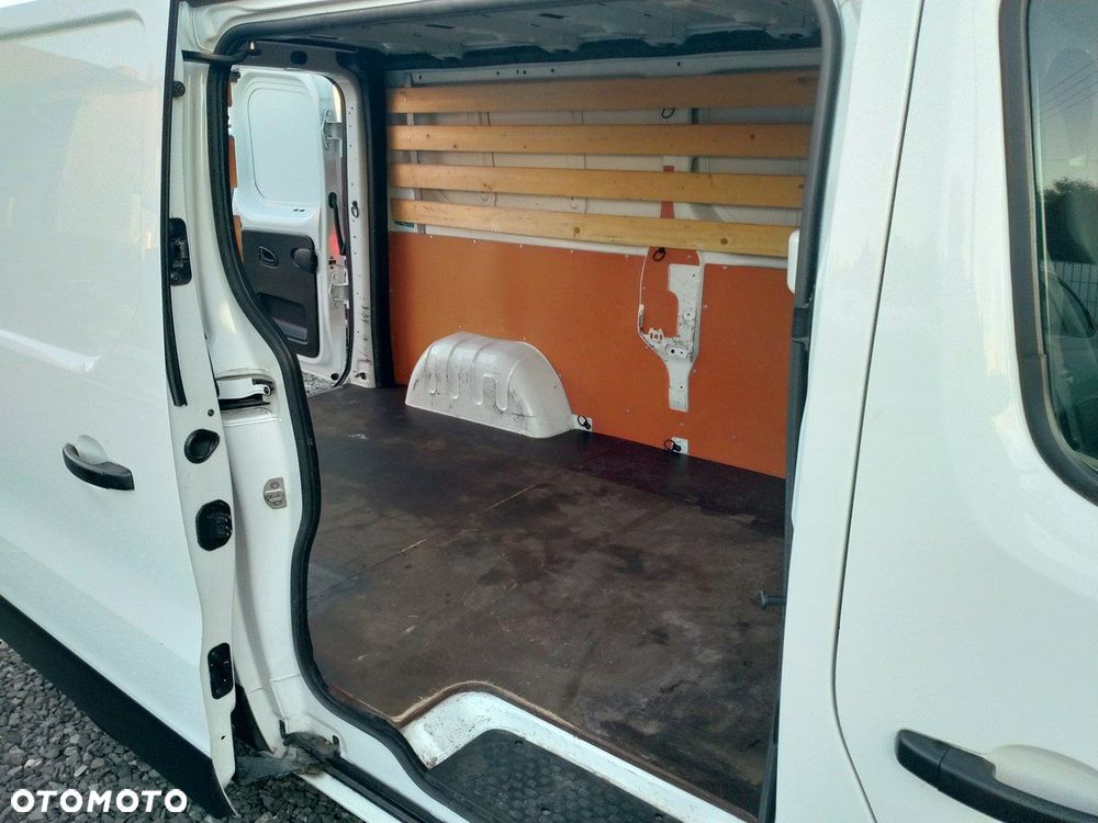 Renault Trafic - 22