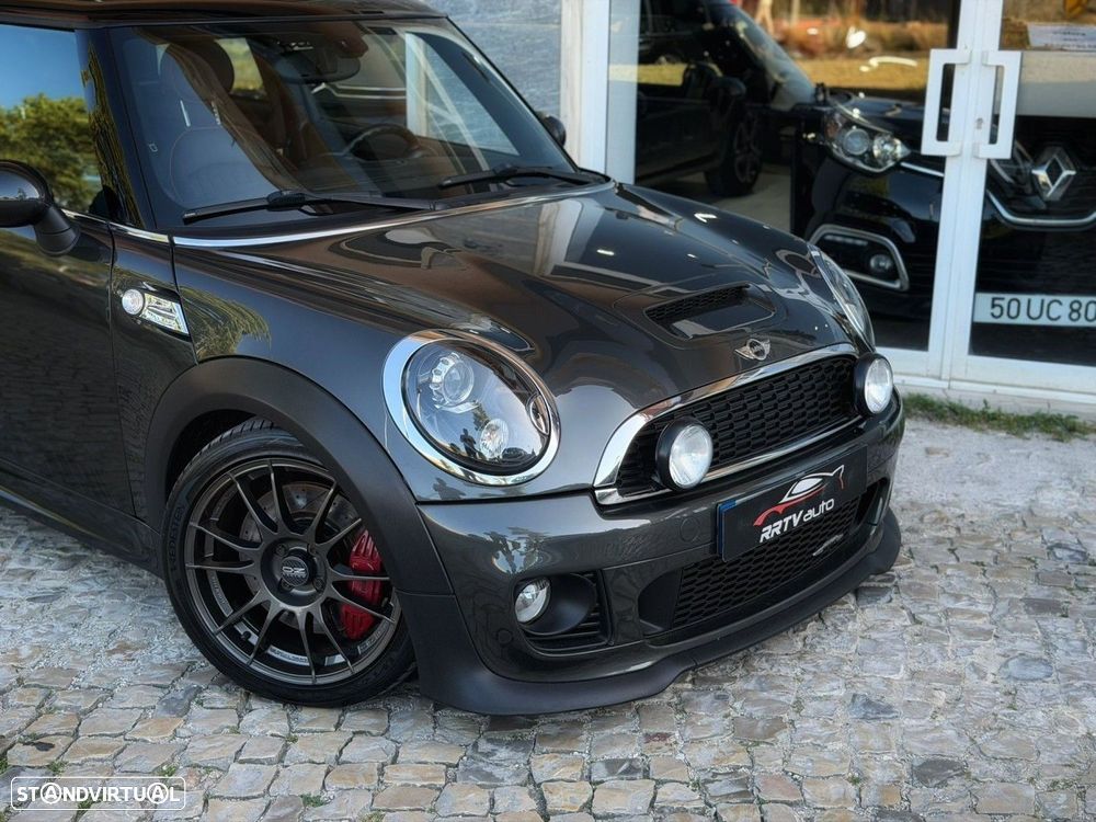 MINI 3 Portas John Cooper Works - 12