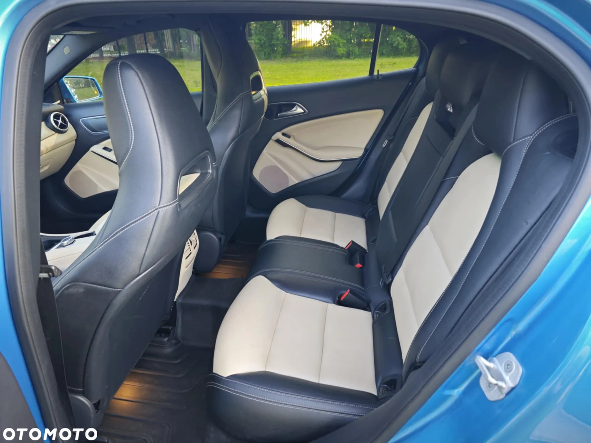 Mercedes-Benz GLA 250 4-Matic AMG Line - 11