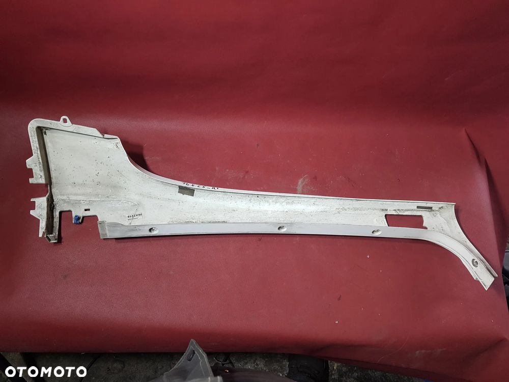 Narożnik szyby listwa osłona obudowa słupka kabiny PRAWA MAN TGX EURO 5 XLX 81624100116 - 2