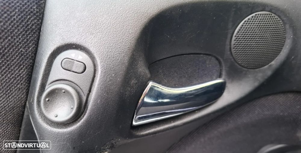 Opel Vectra Caravan 1.6 Elegance - 14