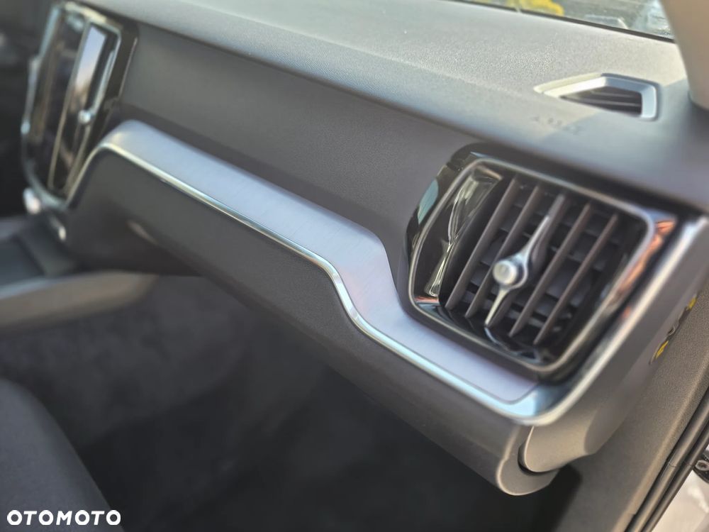 Volvo V60 B3 B Momentum Pro - 21