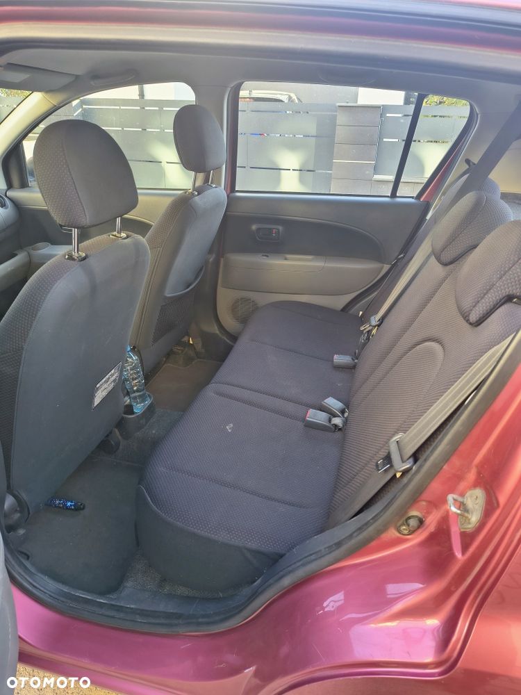 Daihatsu Sirion - 7