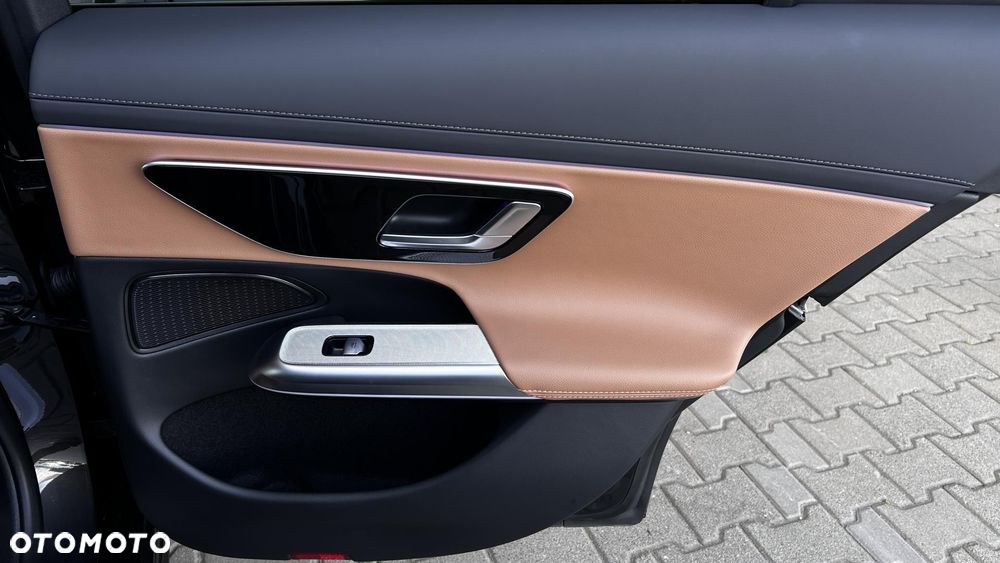 Mercedes-Benz Klasa E 220 d mHEV 4-Matic AMG 9G-Tronic - 29