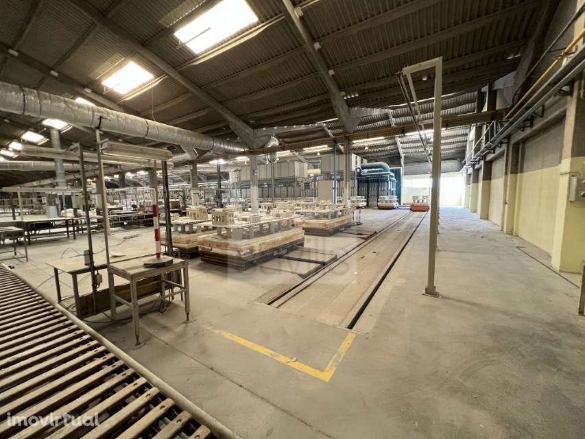 Armazém indústria | Santa Comba Dão - Grande imagem: 5/12