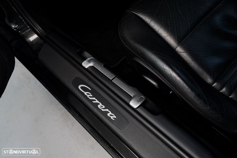Porsche 911 (996) Carrera Cabrio - 29