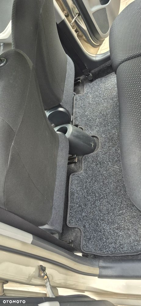 Toyota Yaris 1.33 Sol - 15