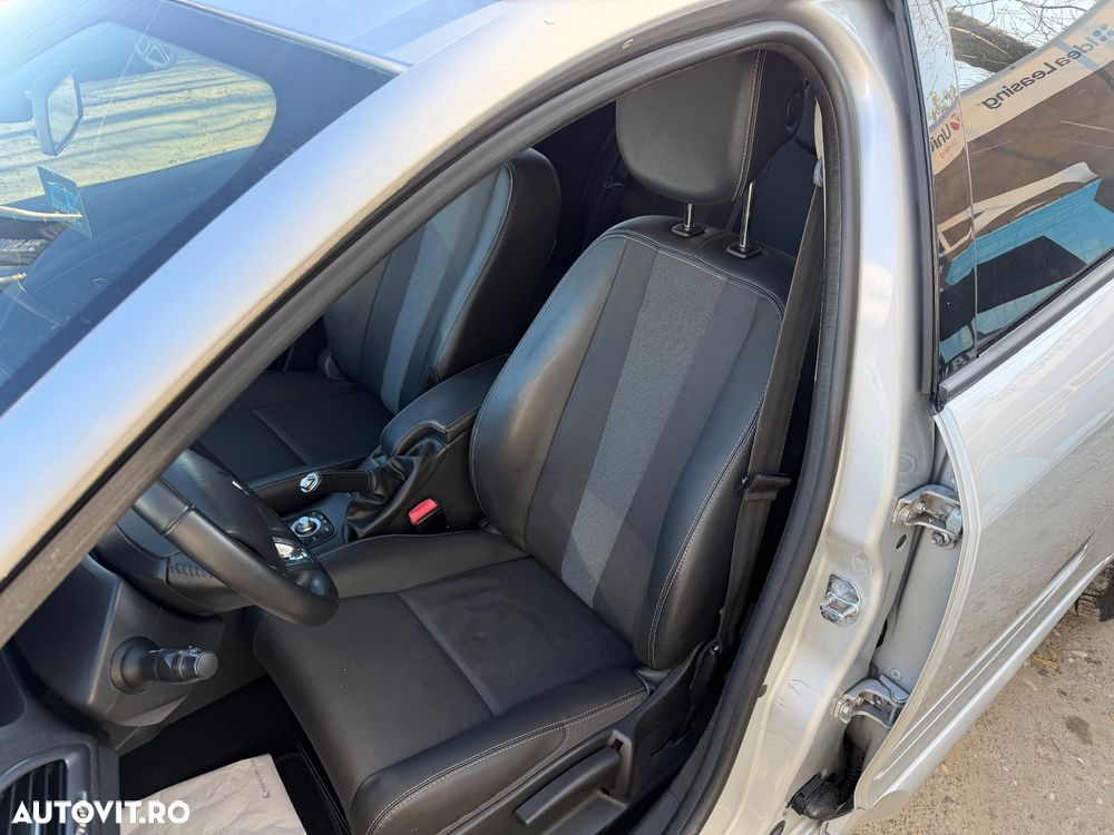 Renault Megane Grandtour ENERGY dCi 110 EXPERIENCE - 11