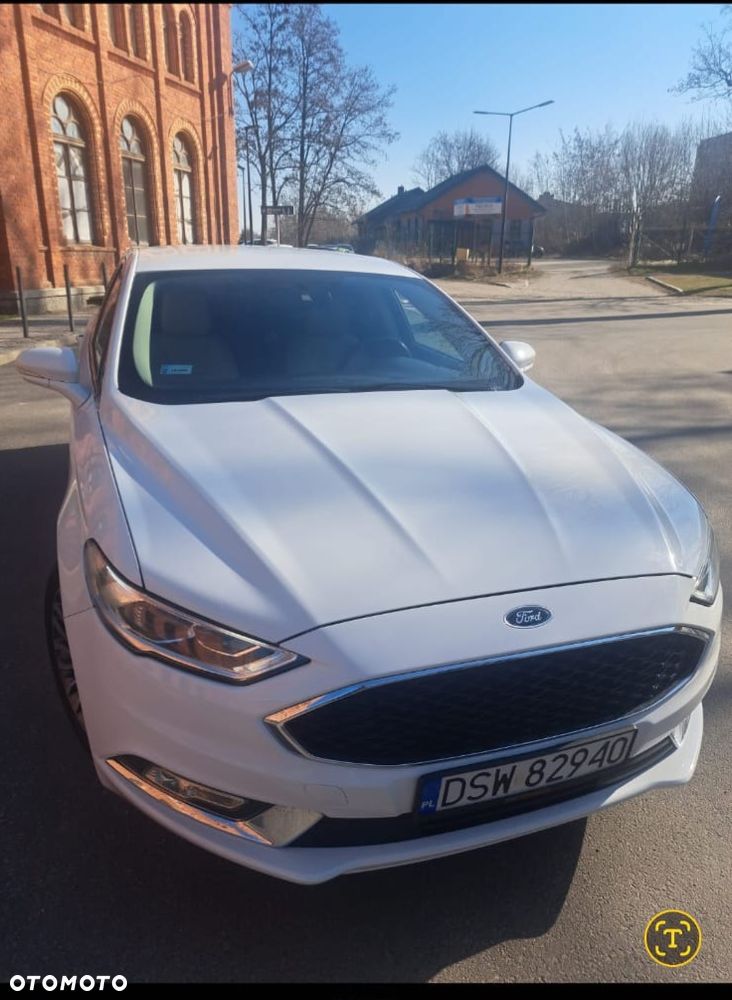 Ford Fusion - 2