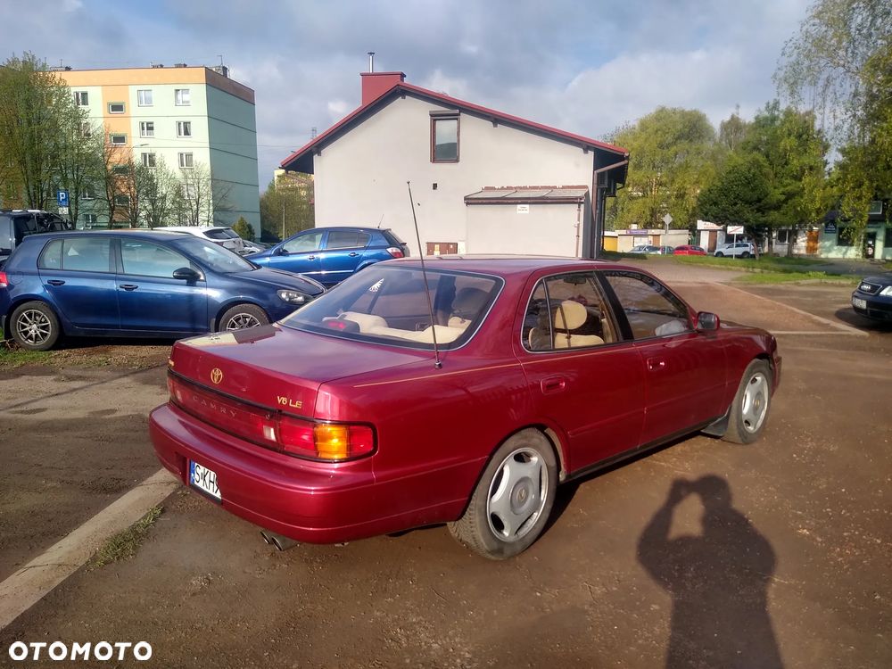 Toyota Camry 3.0 V6 LE - 16