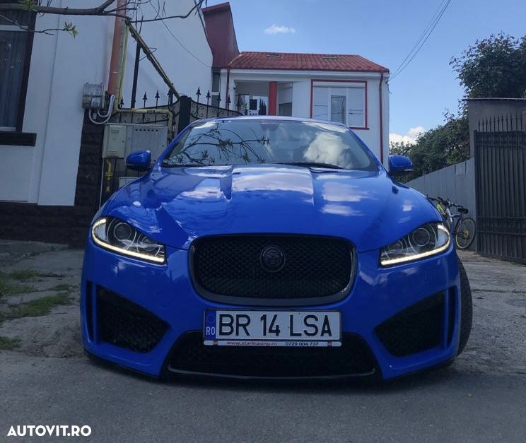 Jaguar XF 2.2D Luxury - 1