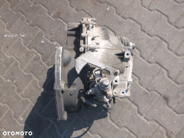 MANUALNA SKRZYNIA BIEGÓW SAAB II 9-3 F40 1.9 TiD - 5