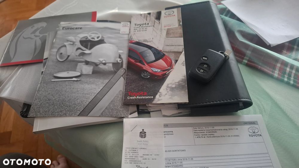 Toyota Avensis 1.8 Premium - 25