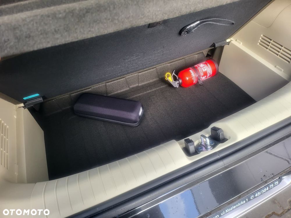 Hyundai Inster 49kWh Modern - 32