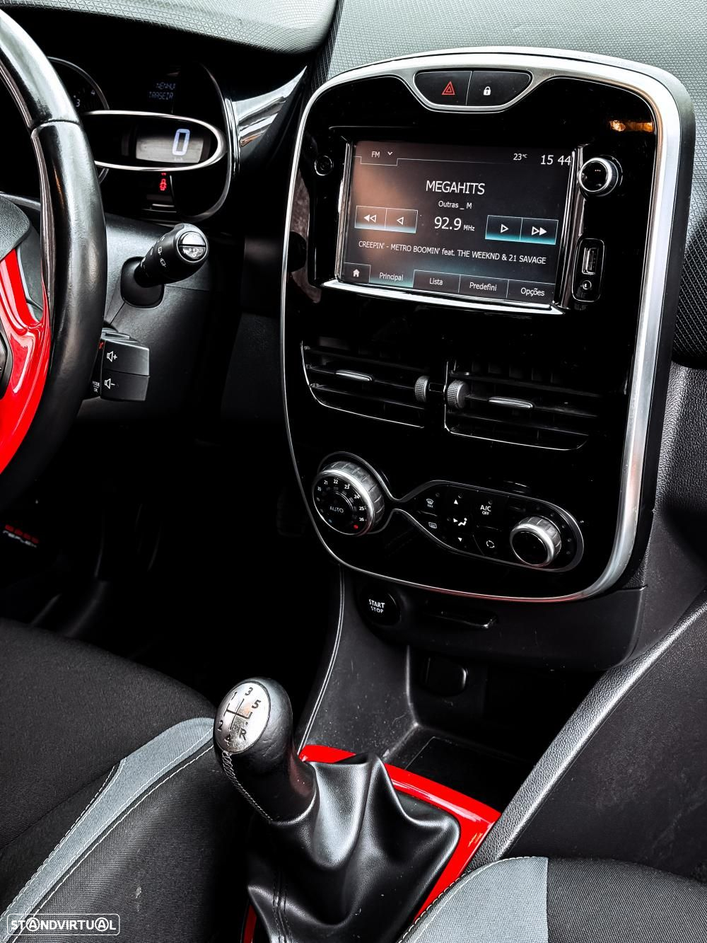Renault Clio 1.5 dCi Comfort - 6