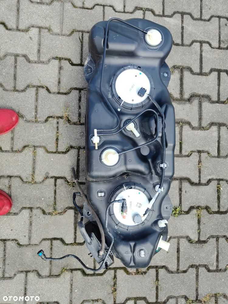 Suzuki Swift Mk8 1.2 4x4 od 2017 Benzyna Zbiornik Paliwa - 1