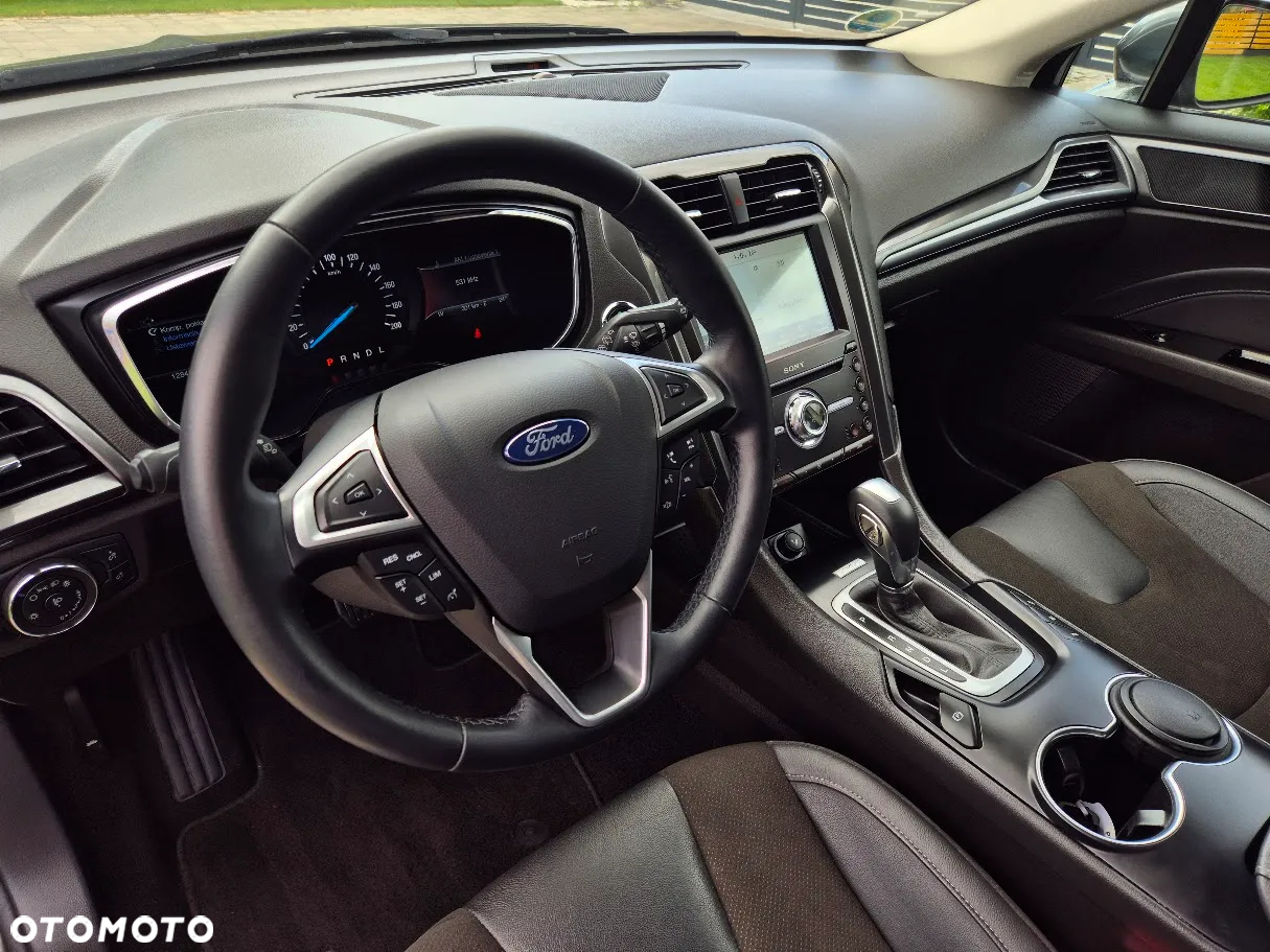 Ford Mondeo 2.0 Hybrid Titanium - 18