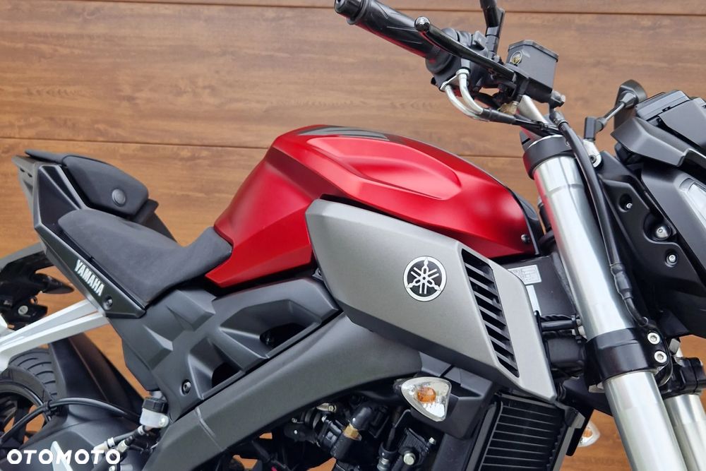 Yamaha MT - 7