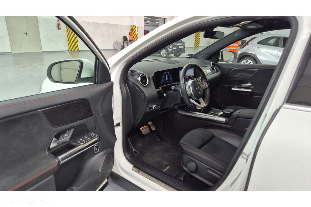 Mercedes-Benz GLA - 6