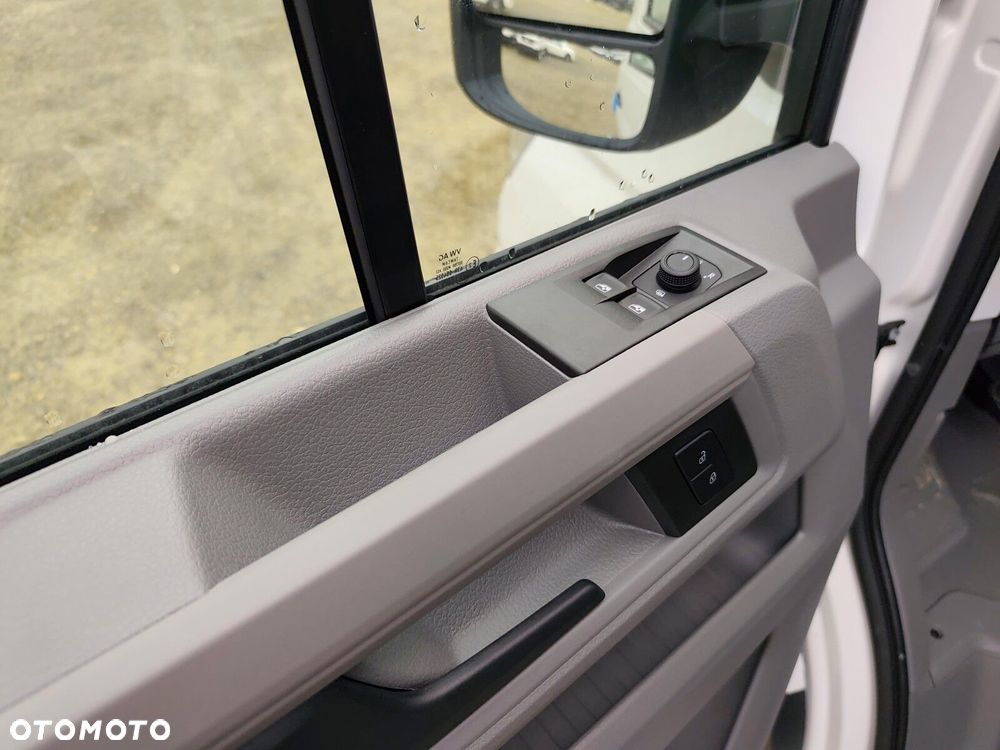 Volkswagen Crafter 35 furgon 140km 4490 - 22