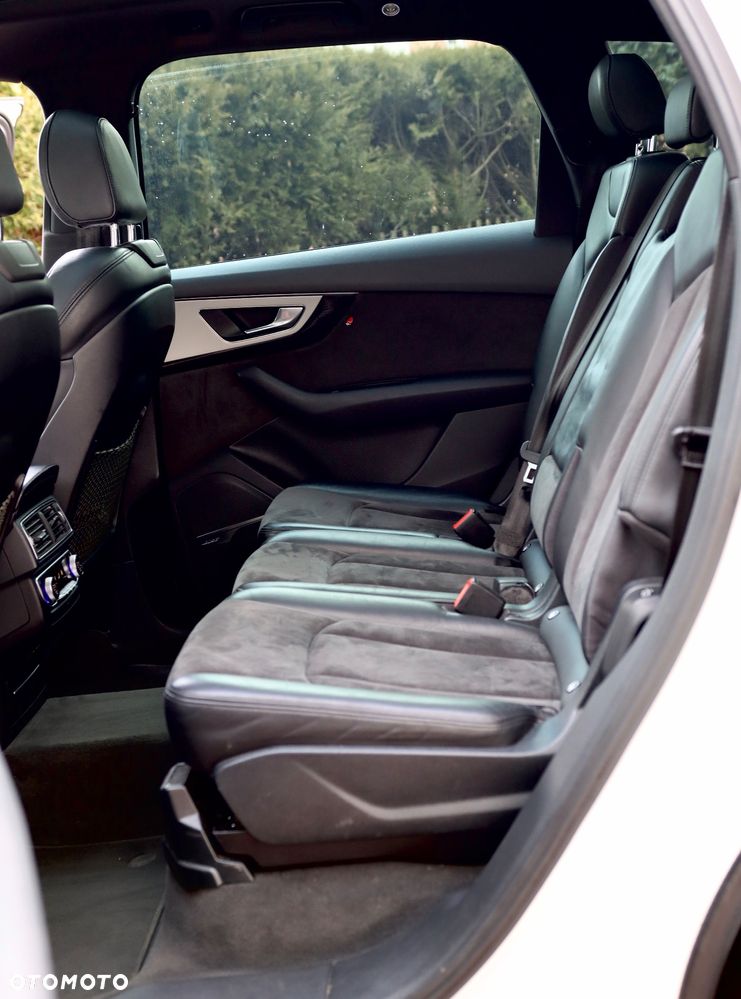 Audi Q7 - 16