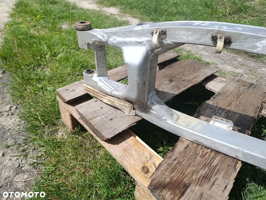 Wahacz Yamaha YZ 125 tył tylni tyl amortyzator prowadnica cross BG - 5