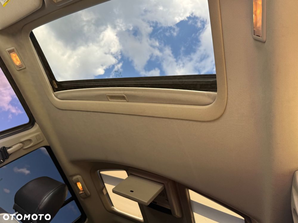 Jeep Commander 5.7 V8 Limited - 18