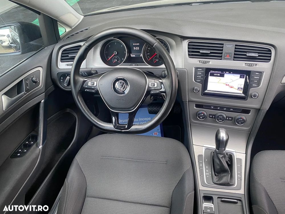 Volkswagen Golf - 15