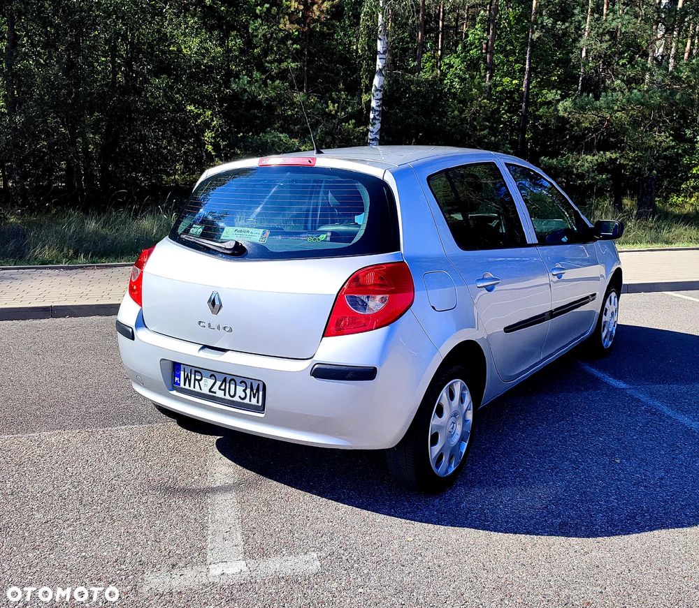 Renault Clio - 14