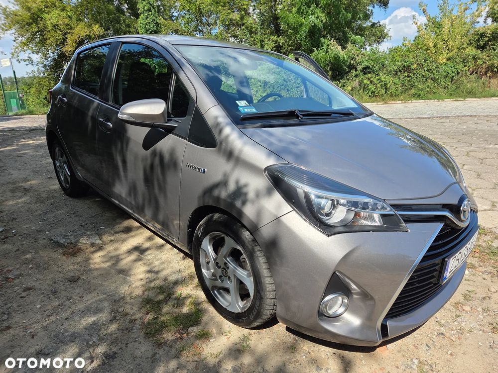 Toyota Yaris Hybrid 100 Premium EU6 - 10