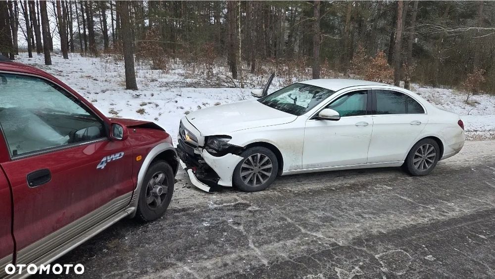 Mercedes-Benz Klasa E 220 d 4-Matic 9G-TRONIC - 1