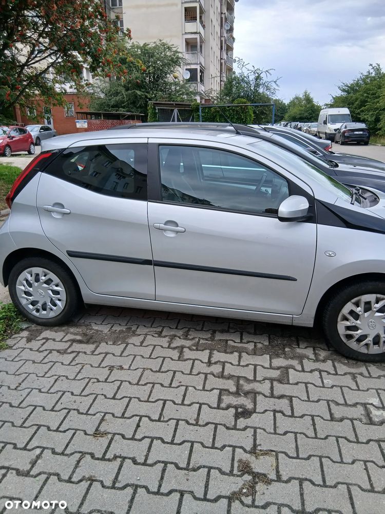 Toyota Aygo x-play - 5